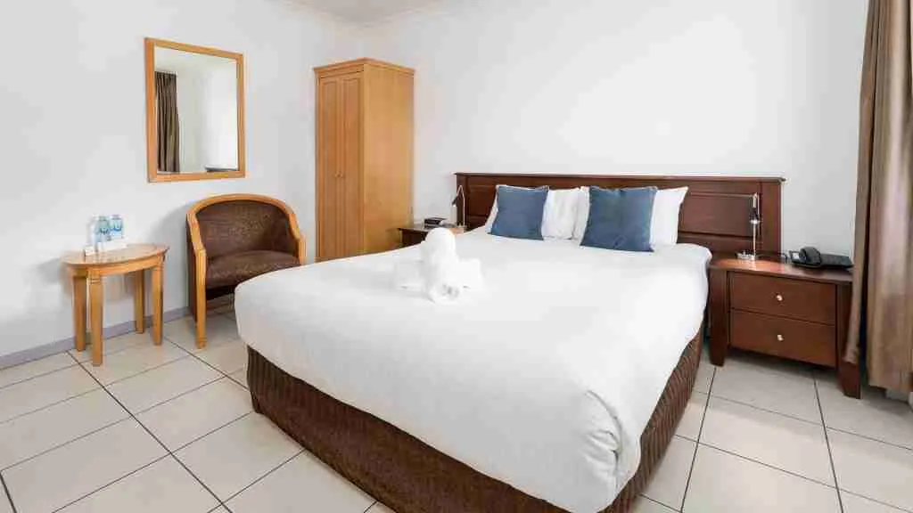 Standard Queen Room